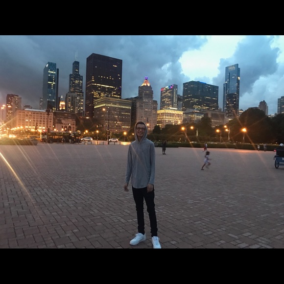 Meet your Posher, Javier - Picture 1 of 1